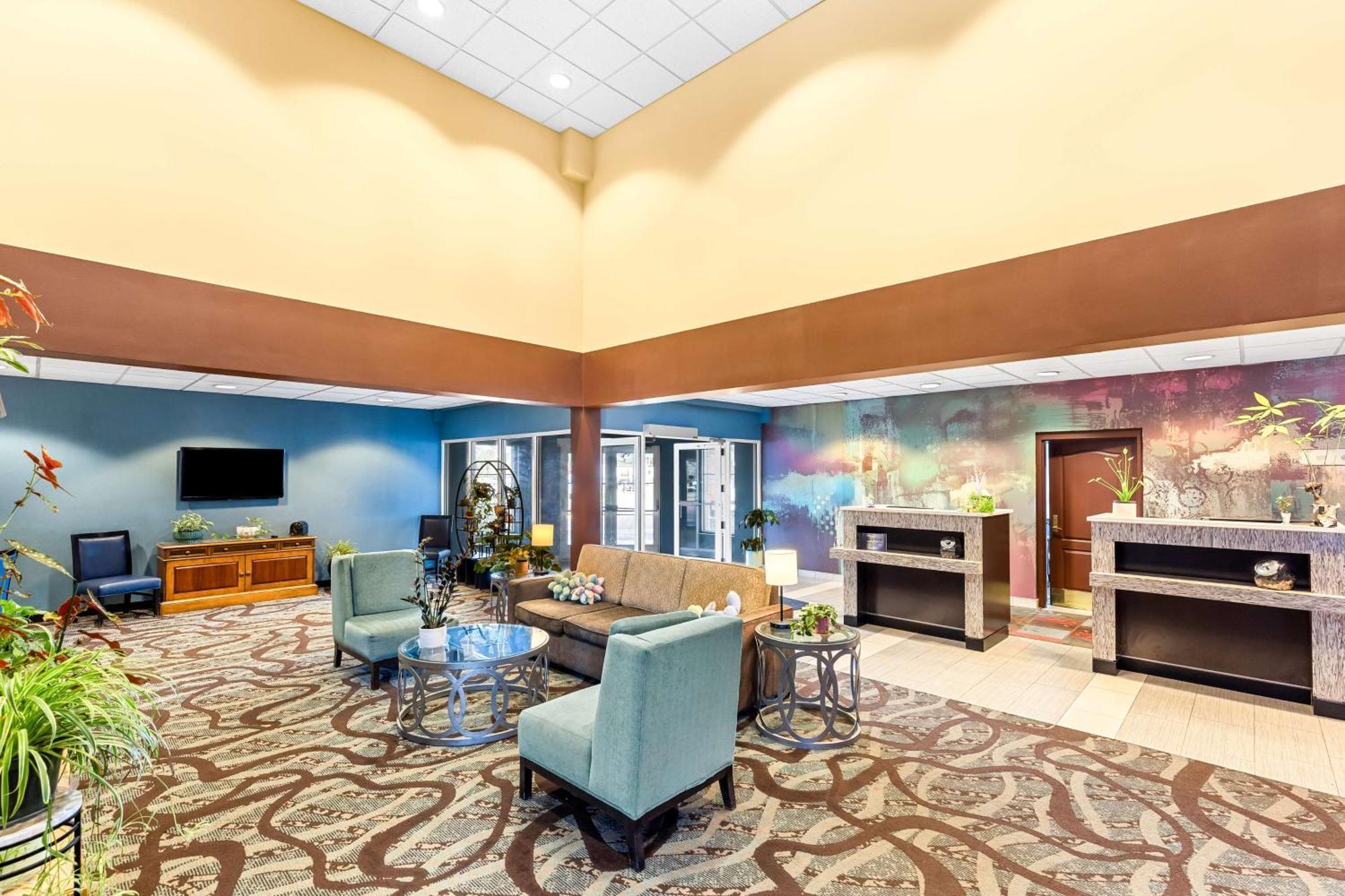 Best Western Holiday Manor Newton Exterior photo