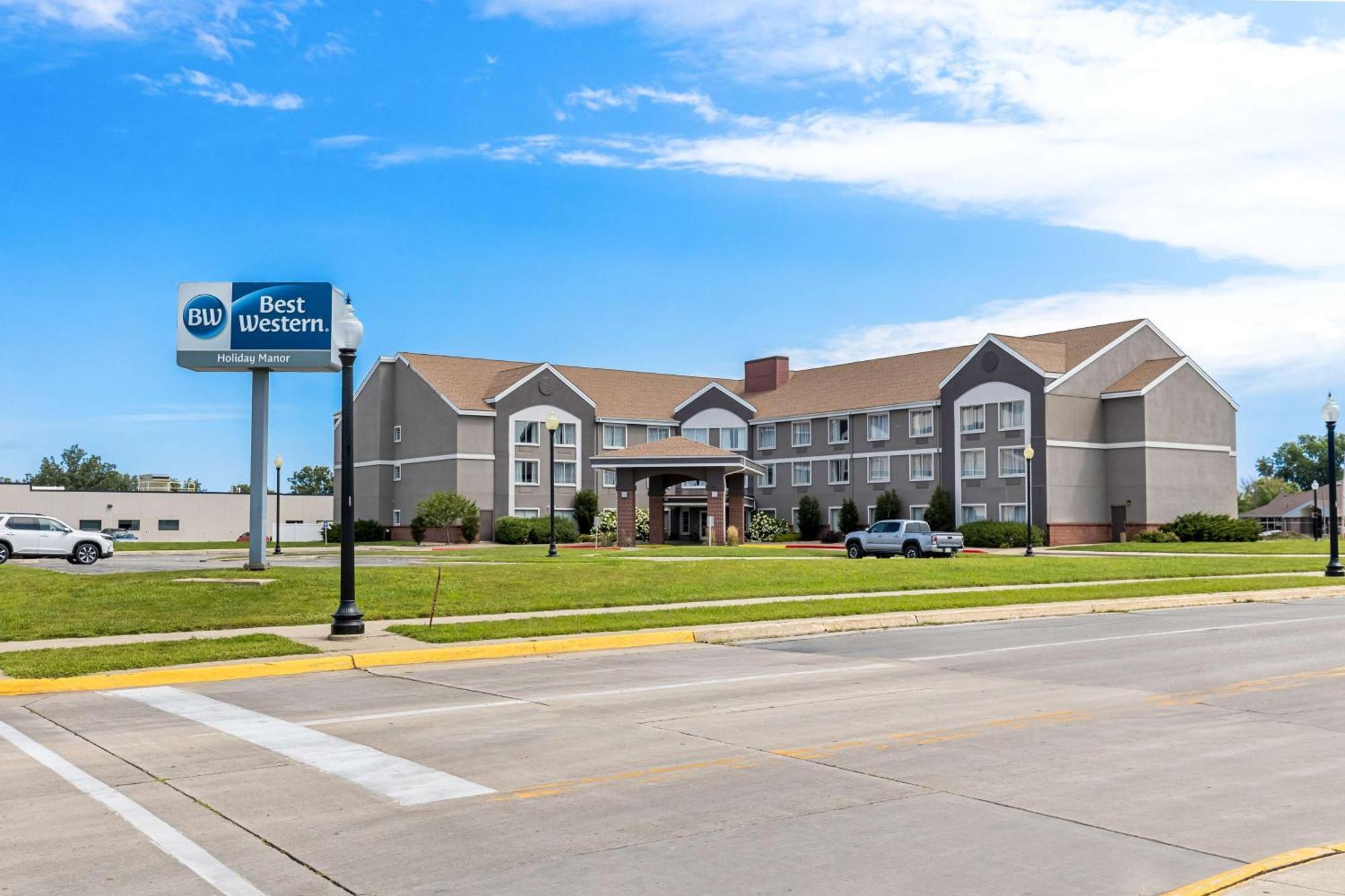 Best Western Holiday Manor Newton Exterior photo